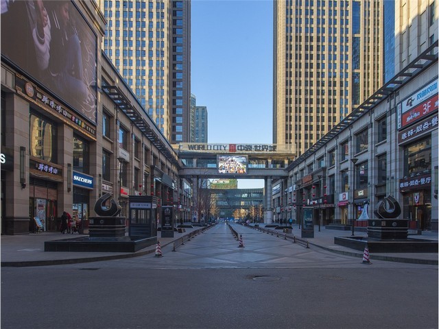 淮海路双层观光巴士车身广告